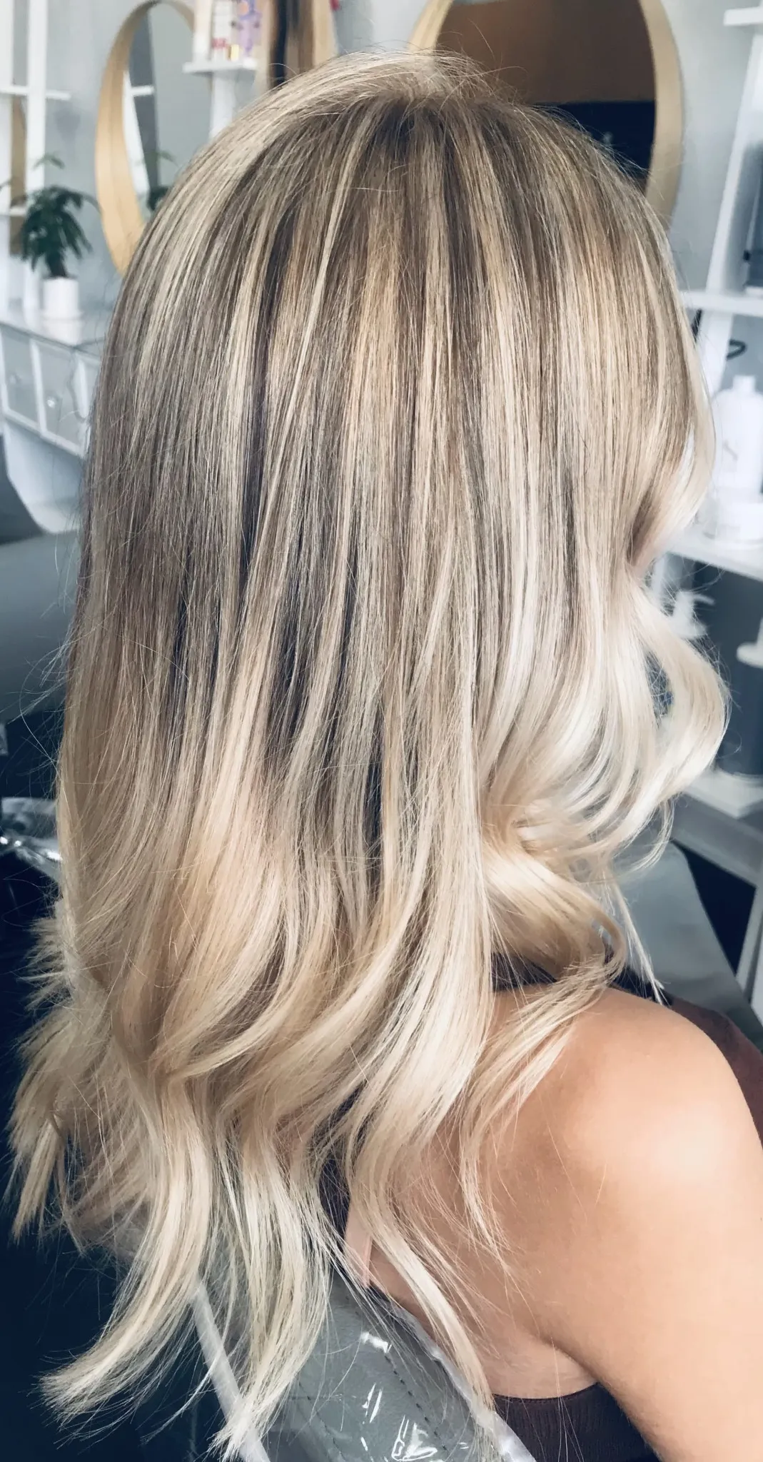 Soft blended blonde with waves